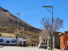 ENDE inicia operación del sistema eléctrico de distribución en comunidades fronterizas de Oruro