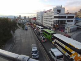 La Paz: Filas por combustible provocan congestión vehicular en al menos ocho puntos