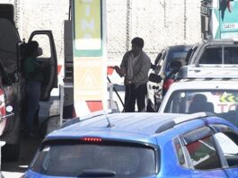 ANH habilita 20 estaciones de servicio para venta continua de gasolina en La Paz y El Alto